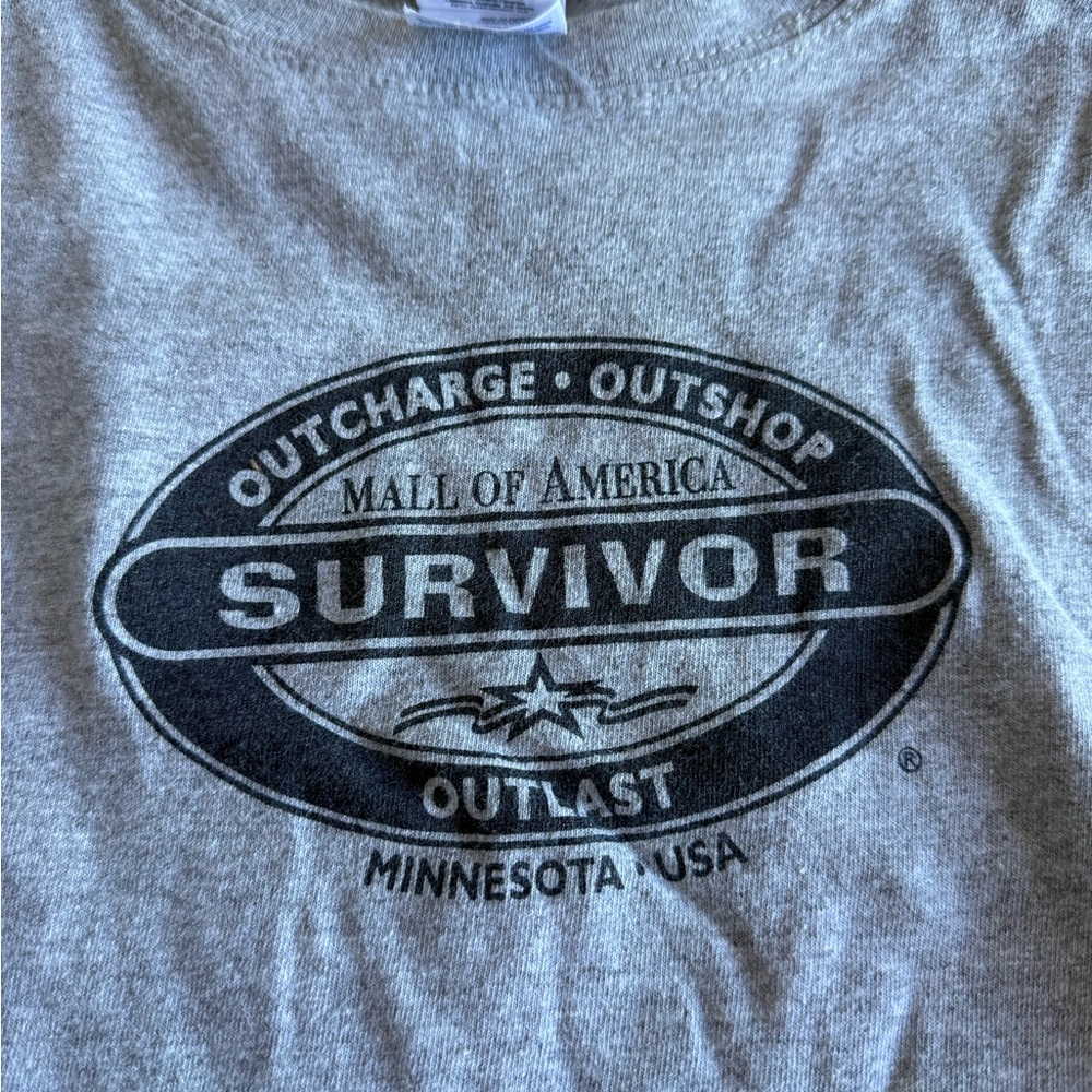 Gildan Gray Mall of America Survivor Tee